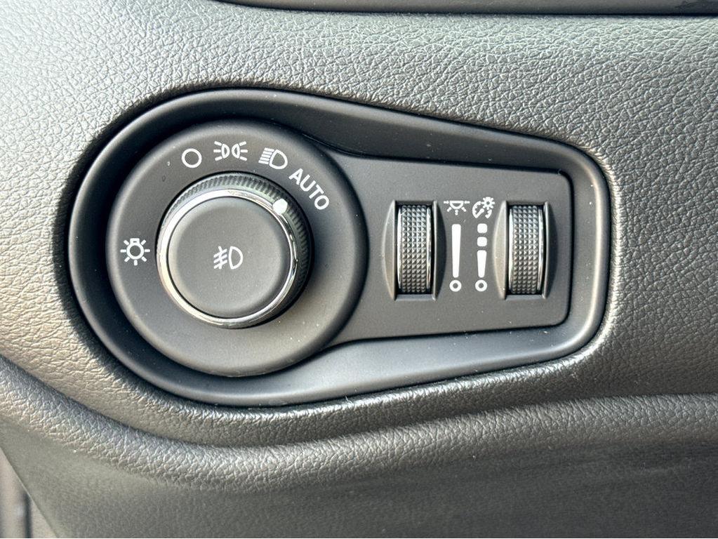 used 2022 Jeep Renegade car, priced at $23,658