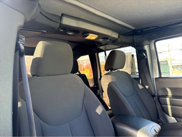 used 2015 Jeep Wrangler Unlimited car, priced at $22,900