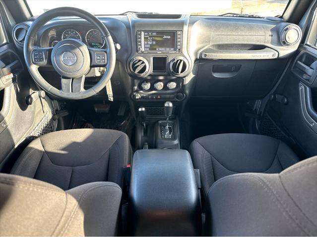 used 2015 Jeep Wrangler Unlimited car, priced at $22,900