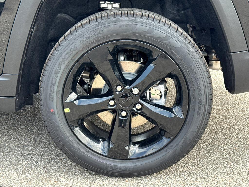 new 2025 Jeep Grand Cherokee car, priced at $55,660