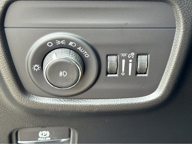 new 2025 Jeep Grand Cherokee car, priced at $55,660