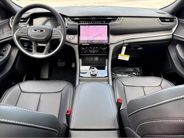 new 2025 Jeep Grand Cherokee car, priced at $55,660