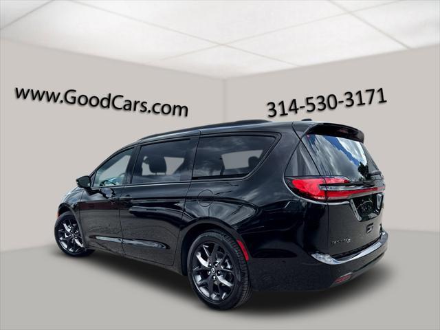 new 2025 Chrysler Pacifica car, priced at $52,845