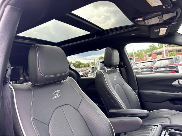 new 2025 Chrysler Pacifica car, priced at $52,845