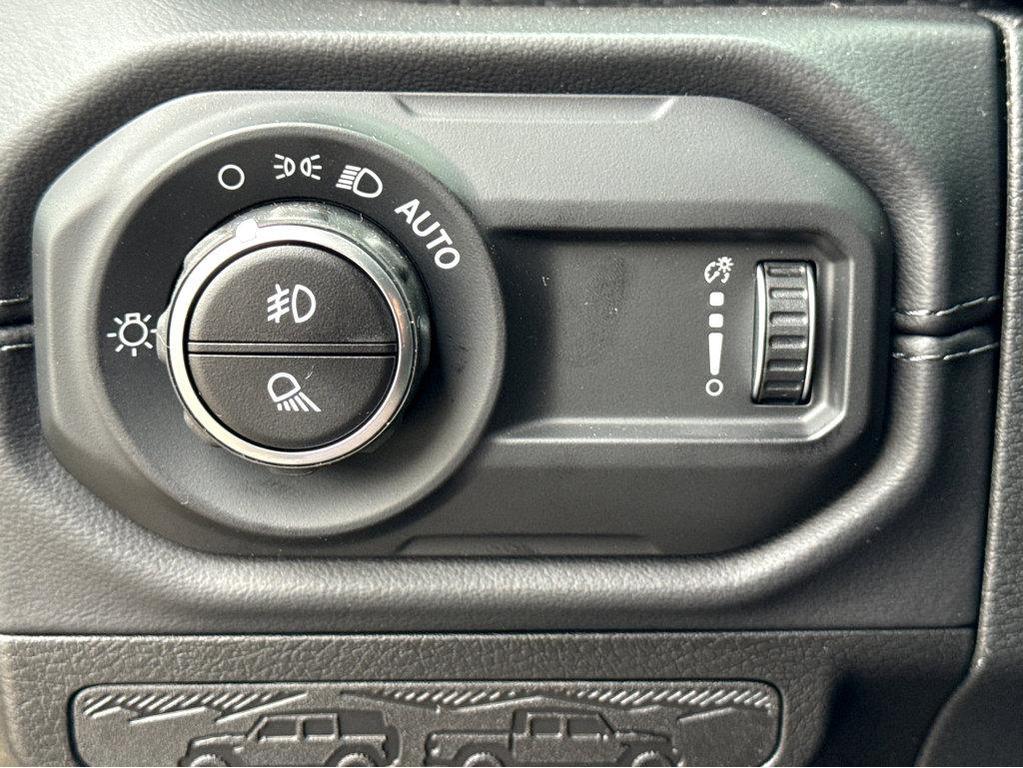 new 2026 Jeep Gladiator car, priced at $58,775