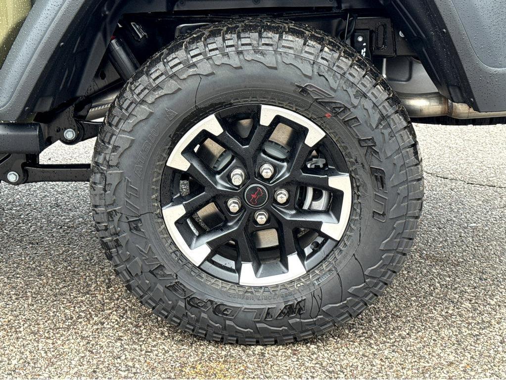 new 2026 Jeep Gladiator car, priced at $58,775