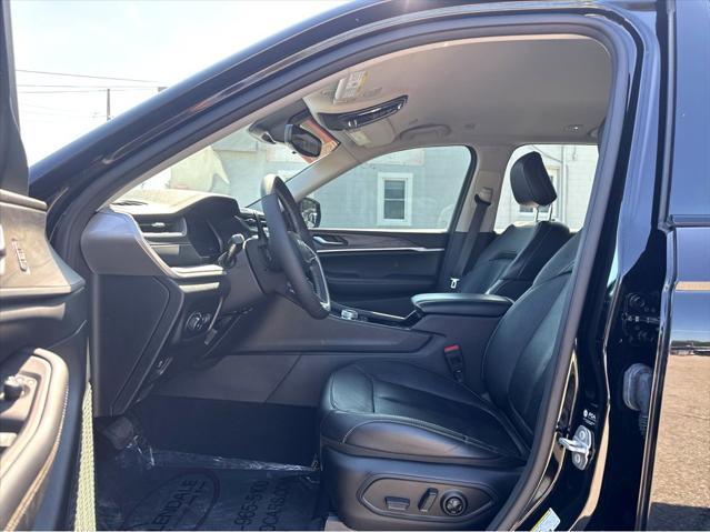 used 2023 Jeep Grand Cherokee car, priced at $32,500