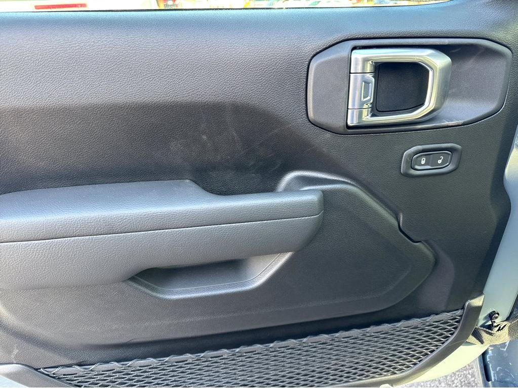 new 2026 Jeep Wrangler car, priced at $44,570