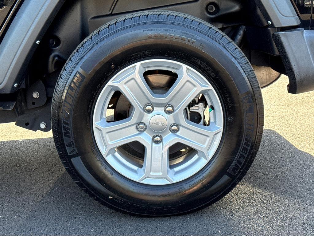 used 2021 Jeep Wrangler Unlimited car, priced at $34,700