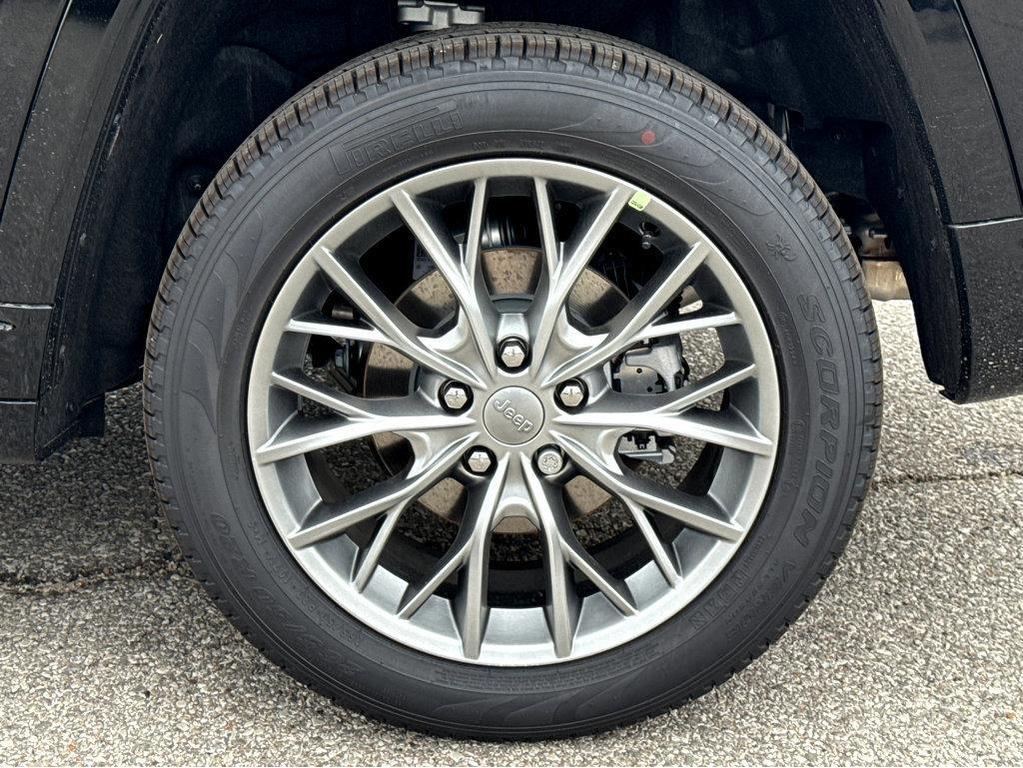 new 2025 Jeep Grand Cherokee car, priced at $61,150