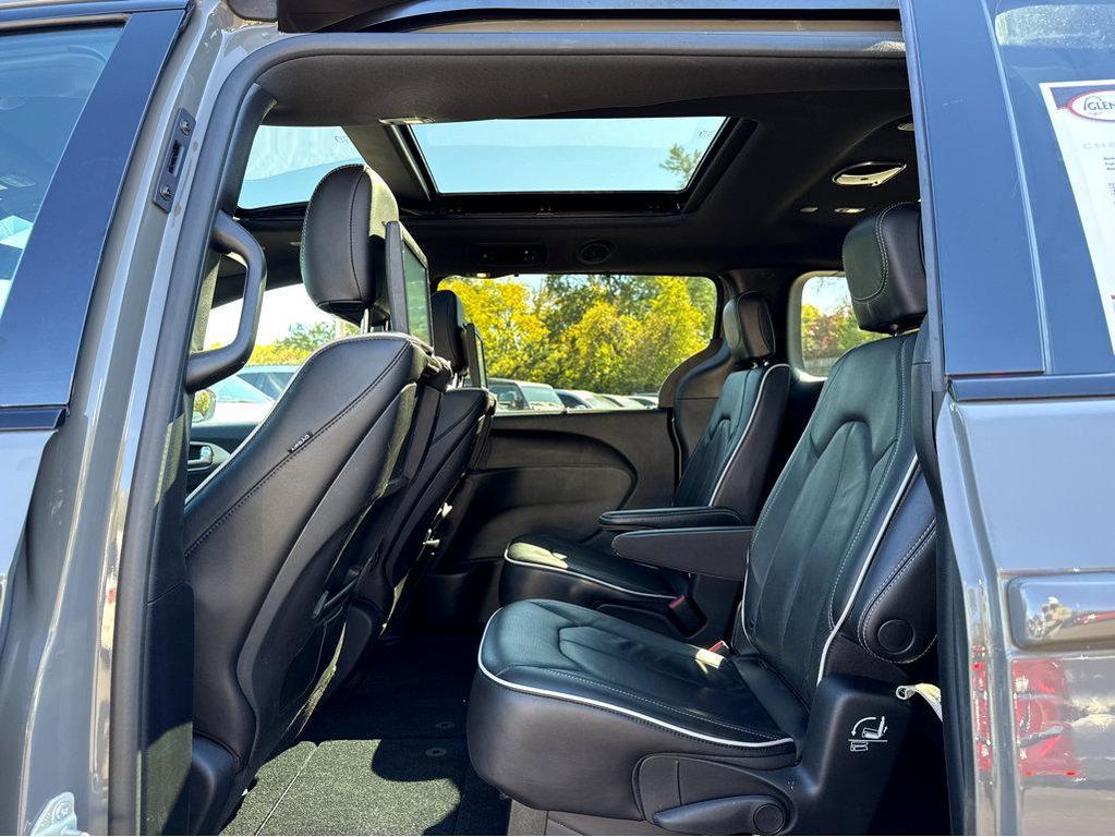 used 2021 Chrysler Pacifica car, priced at $33,600