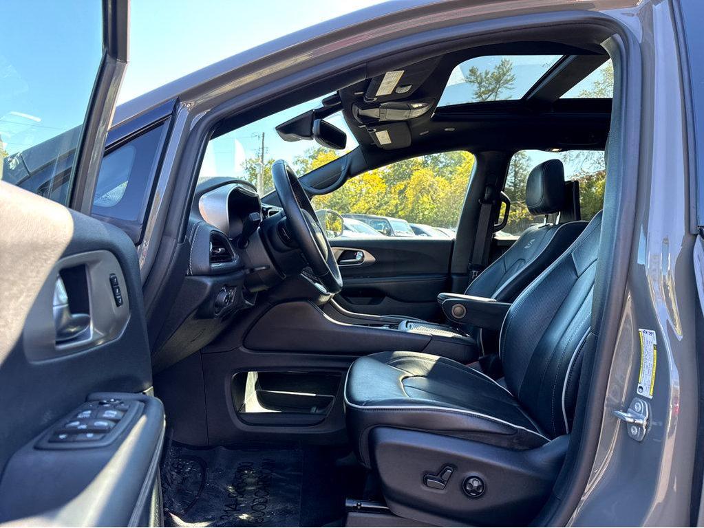 used 2021 Chrysler Pacifica car, priced at $33,600