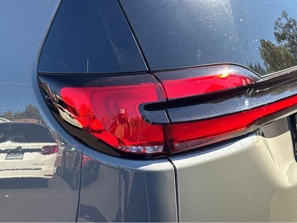 used 2021 Chrysler Pacifica car, priced at $33,600