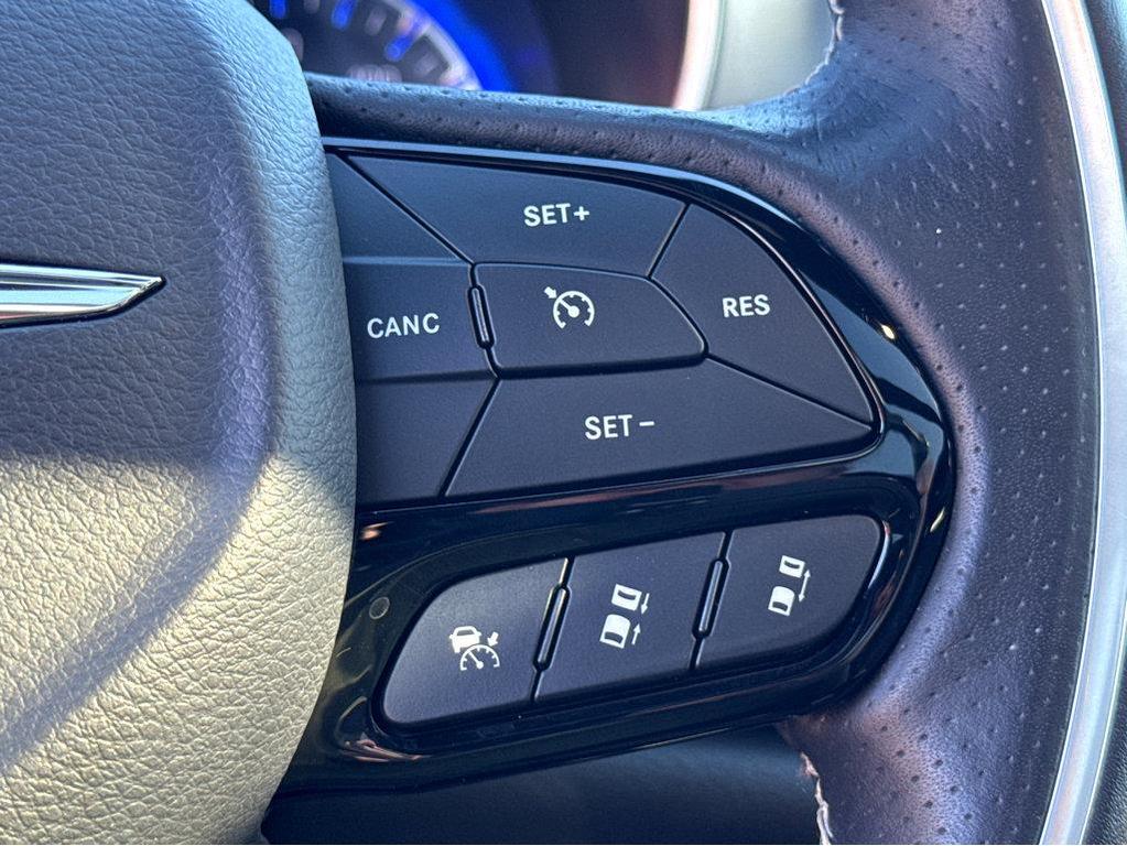 used 2021 Chrysler Pacifica car, priced at $33,600