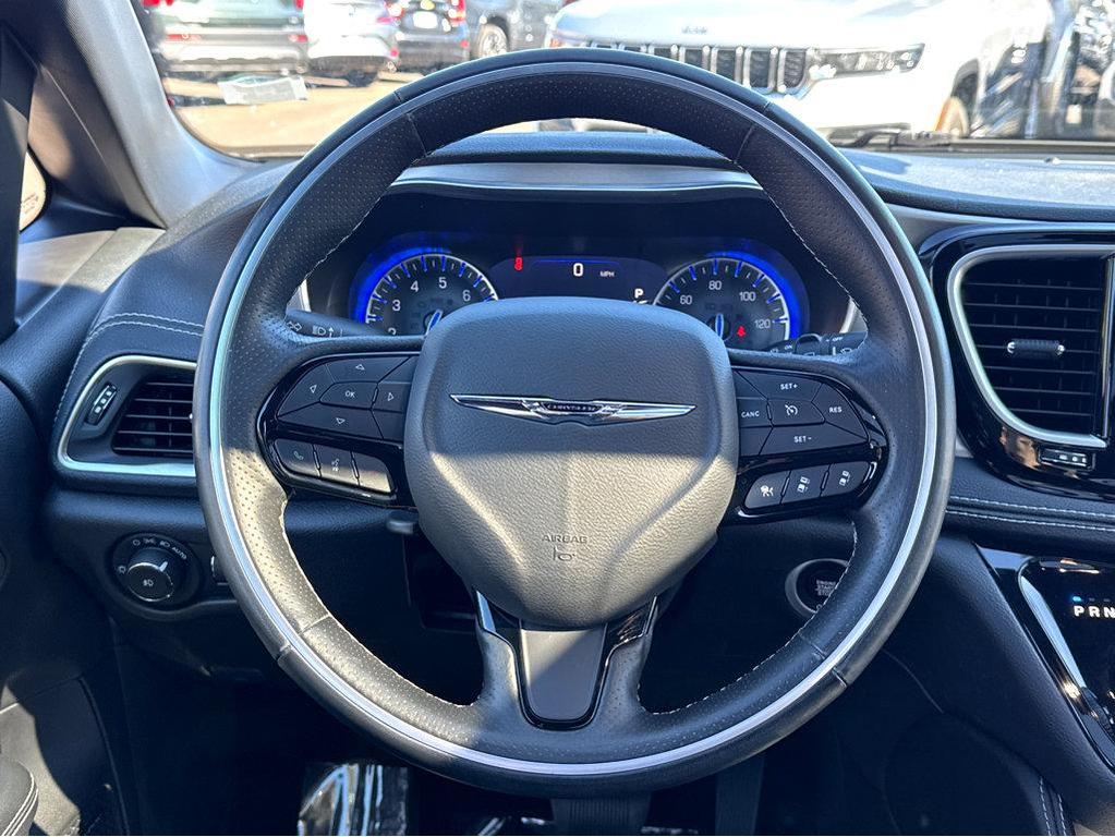 used 2021 Chrysler Pacifica car, priced at $33,600