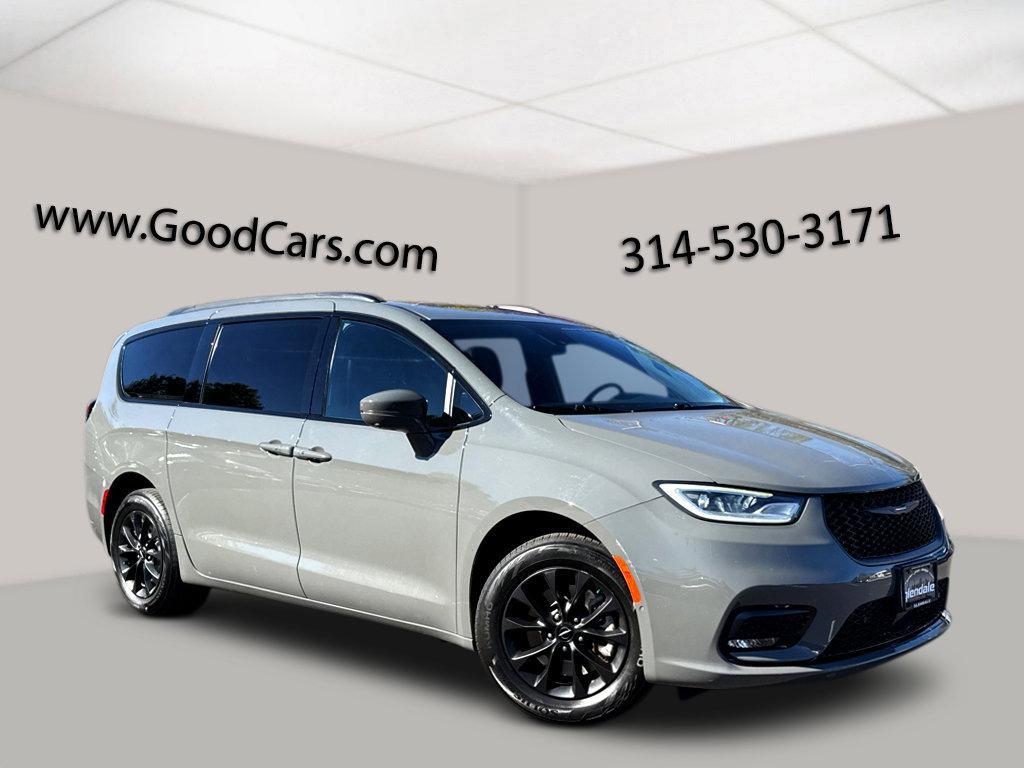 used 2021 Chrysler Pacifica car, priced at $33,600