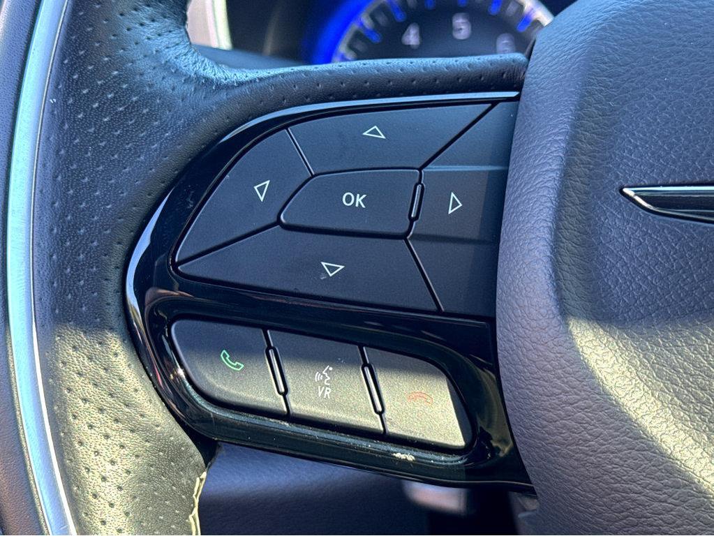 used 2021 Chrysler Pacifica car, priced at $33,600