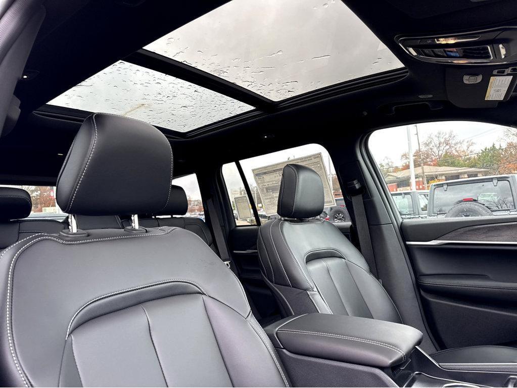 new 2025 Jeep Grand Cherokee car, priced at $53,730