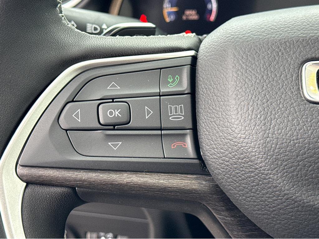 new 2025 Jeep Grand Cherokee car, priced at $53,730