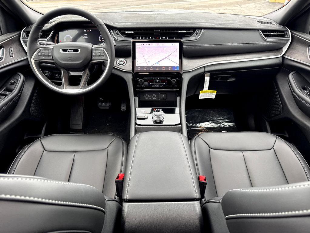 new 2025 Jeep Grand Cherokee car, priced at $53,730