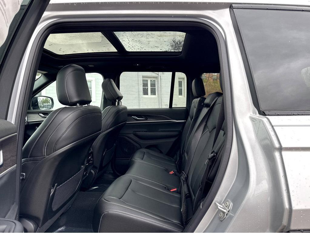 new 2025 Jeep Grand Cherokee car, priced at $53,730