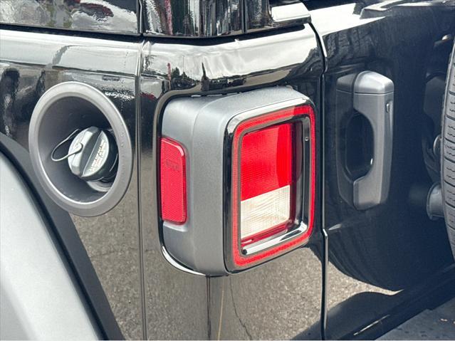 new 2025 Jeep Wrangler car, priced at $51,375