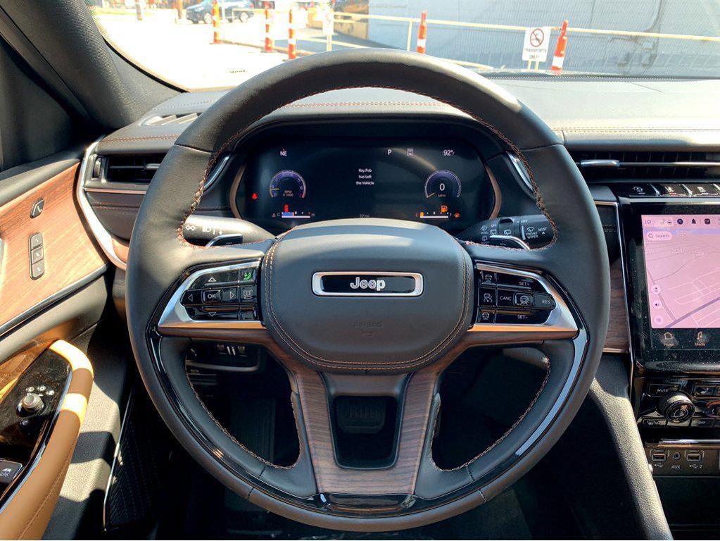 new 2025 Jeep Grand Cherokee car, priced at $61,150