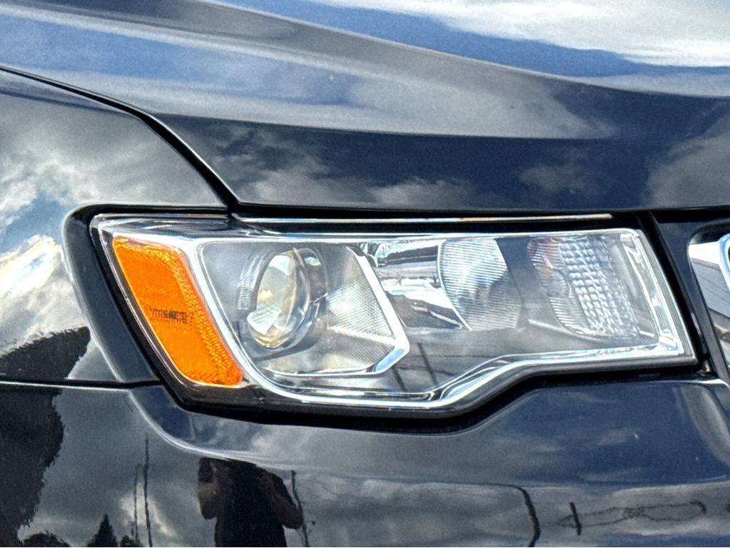 used 2022 Jeep Grand Cherokee car, priced at $25,266