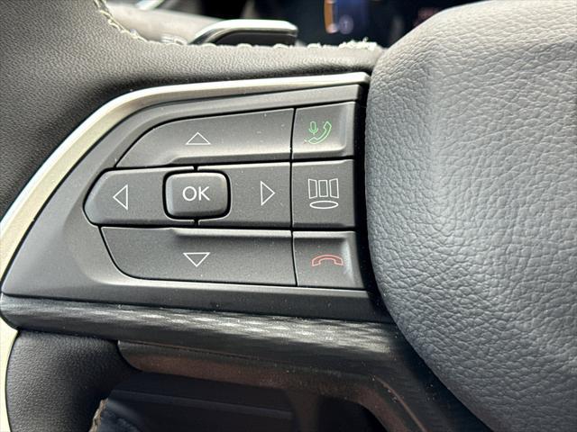 new 2025 Jeep Grand Cherokee car, priced at $49,370