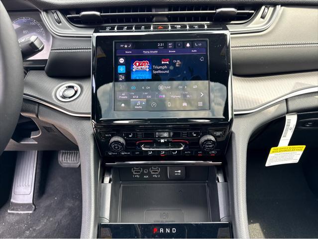 new 2025 Jeep Grand Cherokee car, priced at $49,370