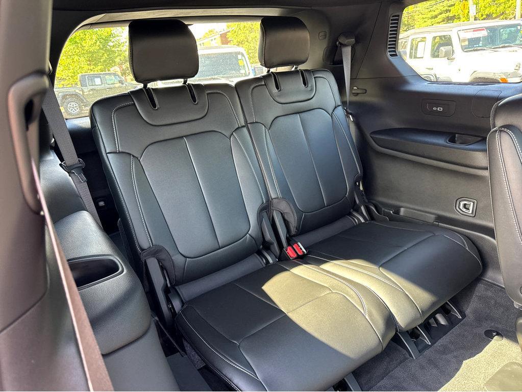 used 2025 Jeep Grand Cherokee L car, priced at $43,994