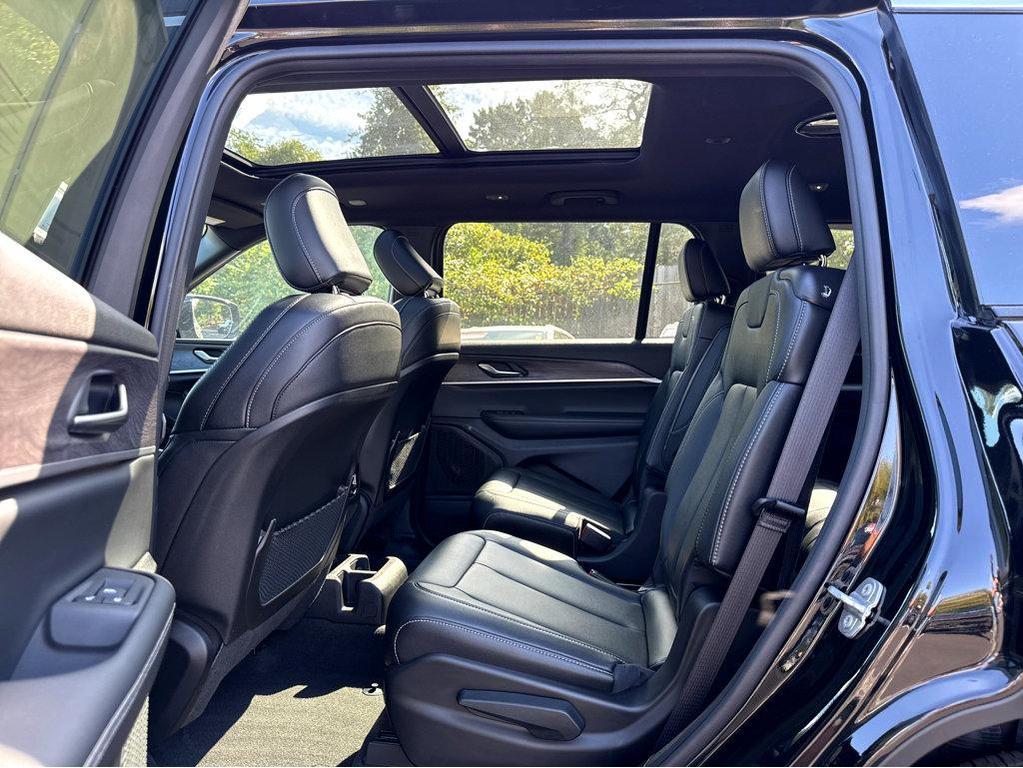 used 2025 Jeep Grand Cherokee L car, priced at $43,994