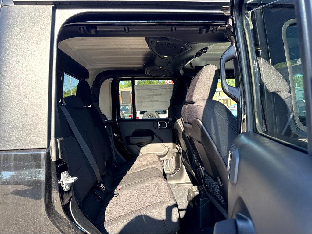 new 2025 Jeep Gladiator car, priced at $59,075