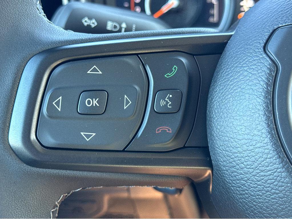 new 2025 Jeep Gladiator car, priced at $59,075