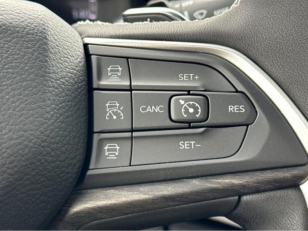 new 2025 Jeep Grand Cherokee L car, priced at $52,110