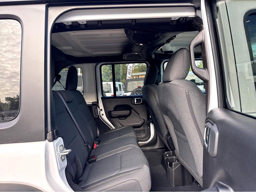 new 2026 Jeep Wrangler car, priced at $44,585