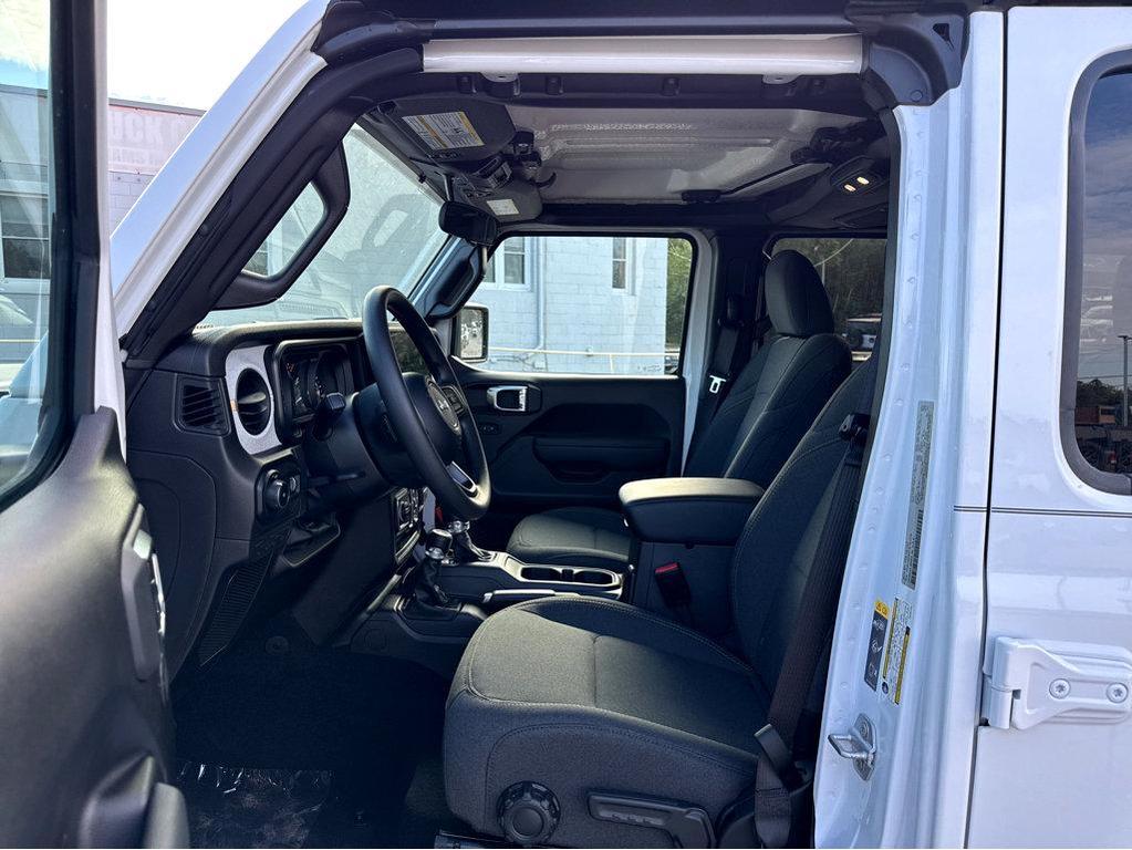 new 2026 Jeep Wrangler car, priced at $44,585