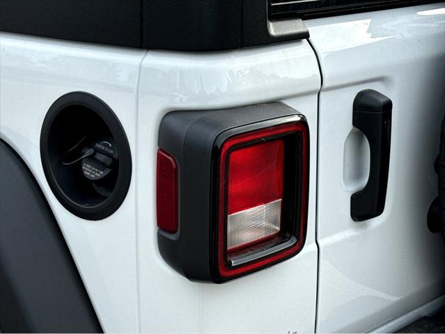 new 2025 Jeep Wrangler car, priced at $48,580
