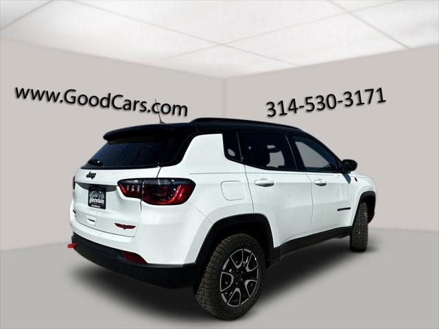 new 2025 Jeep Compass car, priced at $33,990