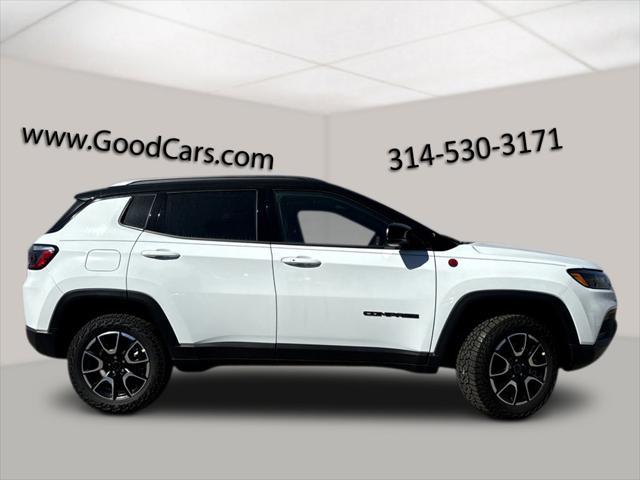 new 2025 Jeep Compass car, priced at $33,990