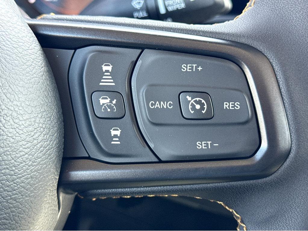 new 2025 Jeep Gladiator car, priced at $54,130