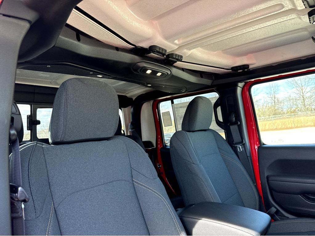 new 2025 Jeep Gladiator car, priced at $54,130