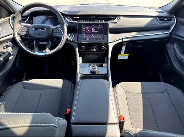 new 2025 Jeep Grand Cherokee car, priced at $42,375