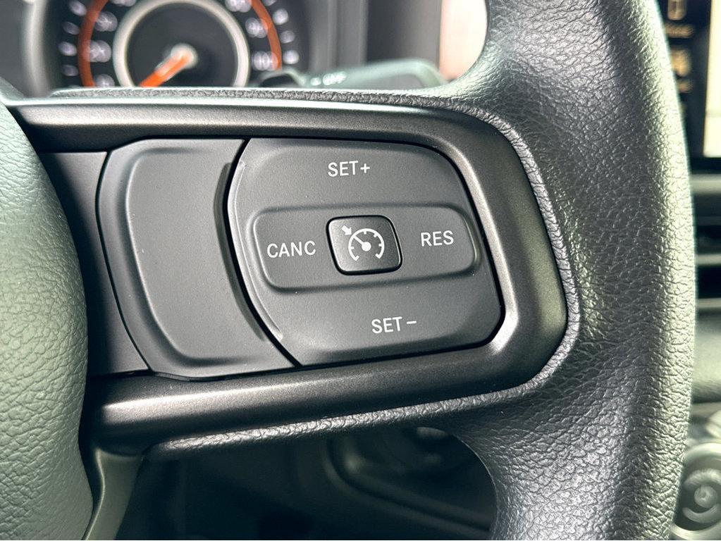 new 2025 Jeep Wrangler car, priced at $43,580