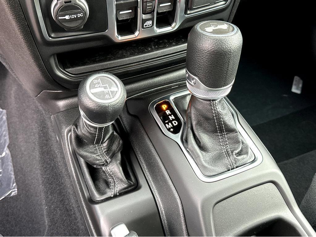 new 2025 Jeep Wrangler car, priced at $41,785