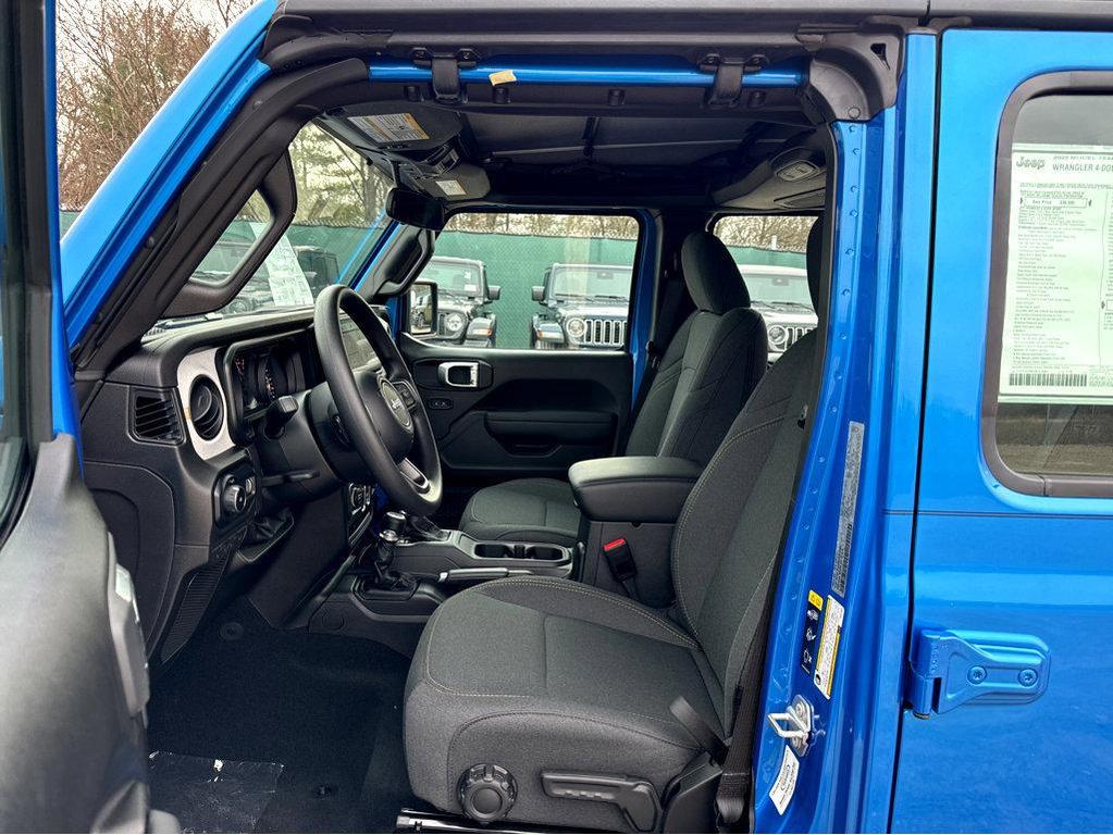 new 2025 Jeep Wrangler car, priced at $41,785