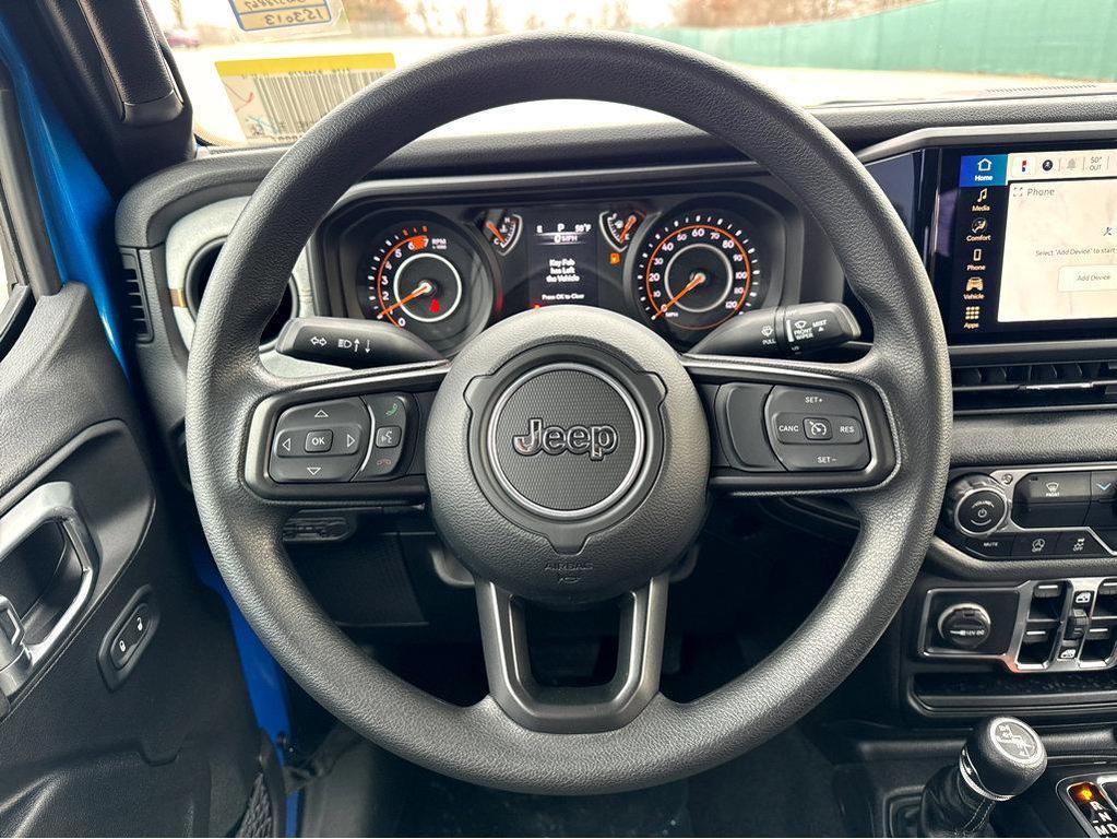 new 2025 Jeep Wrangler car, priced at $41,785