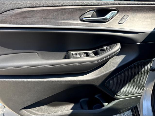 new 2025 Jeep Grand Cherokee L car, priced at $52,110