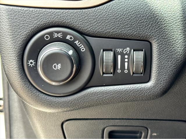 used 2016 Jeep Cherokee car, priced at $13,995