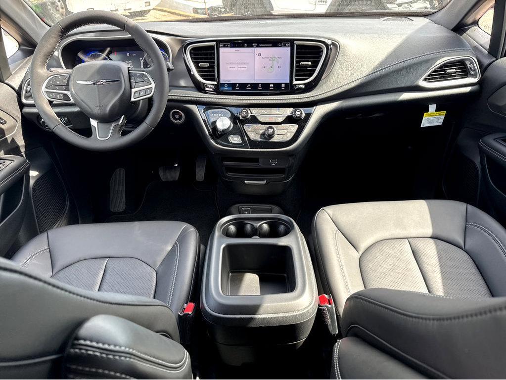 new 2026 Chrysler Pacifica car, priced at $44,460